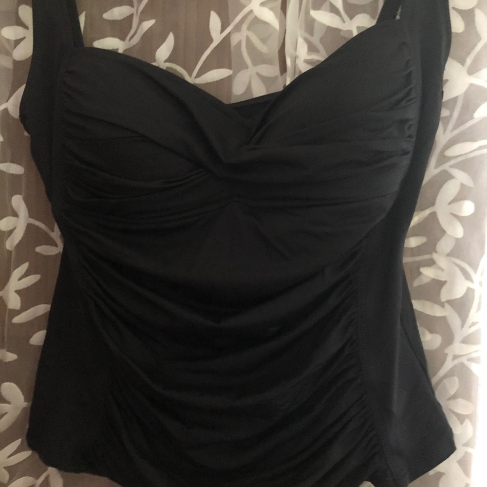 La Blanca sz 10 Gorgeous Black  tankini top